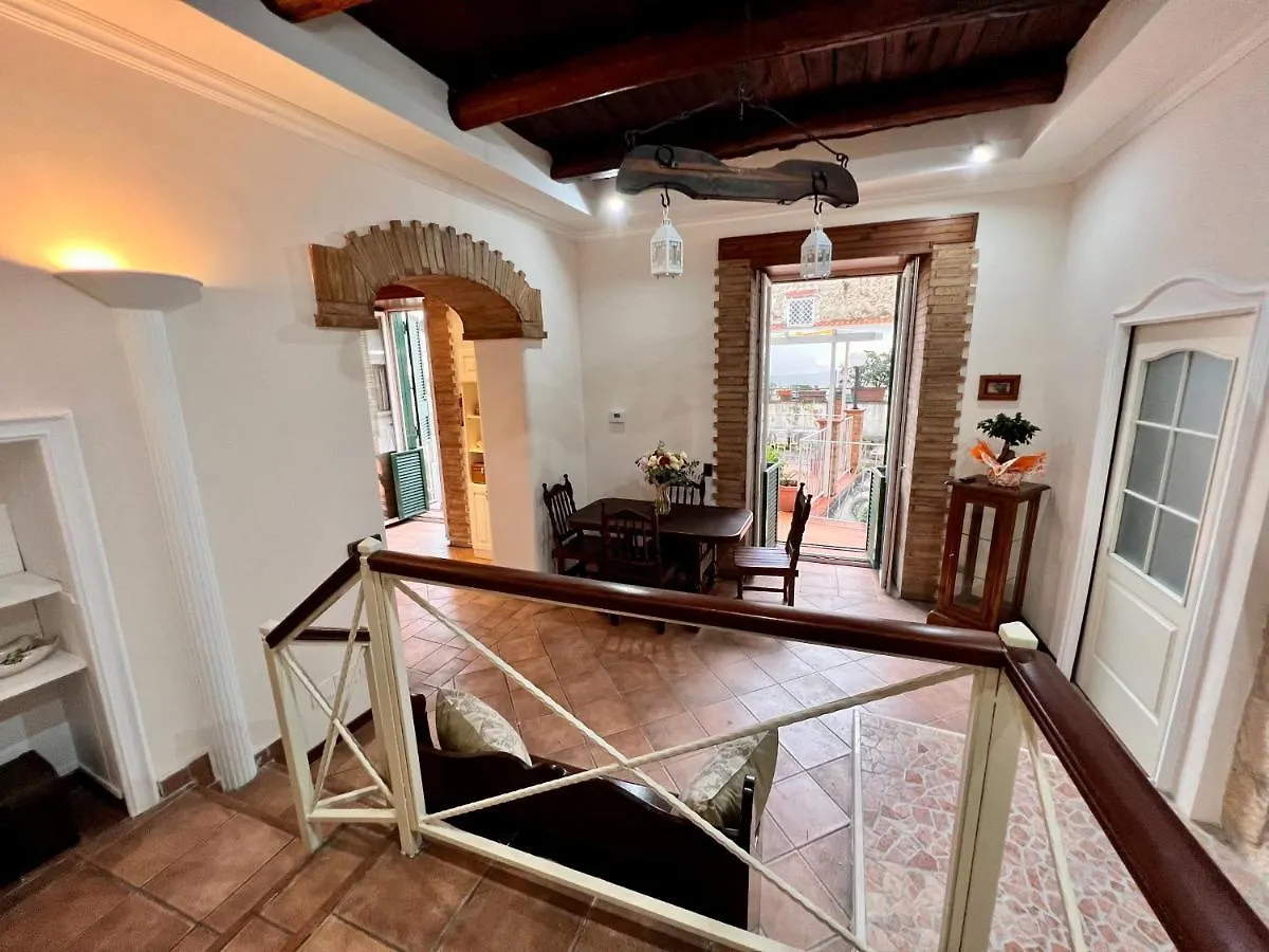 Domus Elena - Plebiscito Apartment Naples