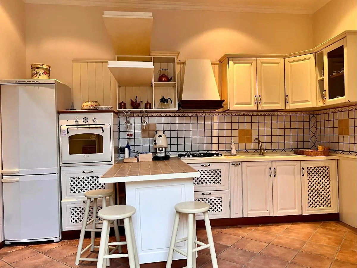 Domus Elena - Plebiscito Apartment Naples