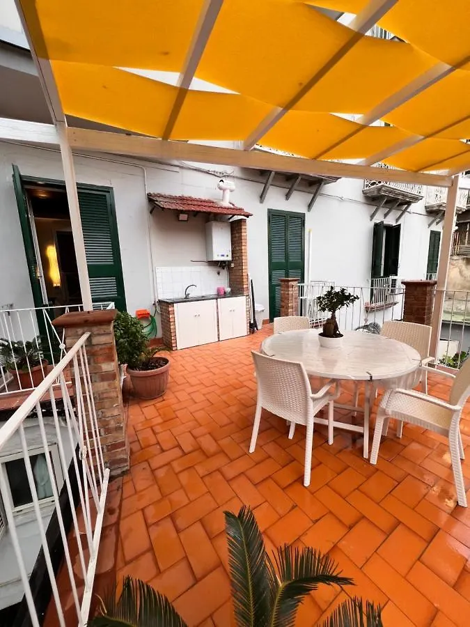 Domus Elena - Plebiscito Apartment Naples 0*,